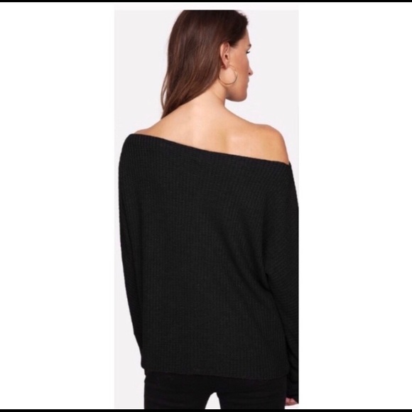 LAST 1 ❗️SALE❗️Off the shoulder knit top - Picture 4 of 8